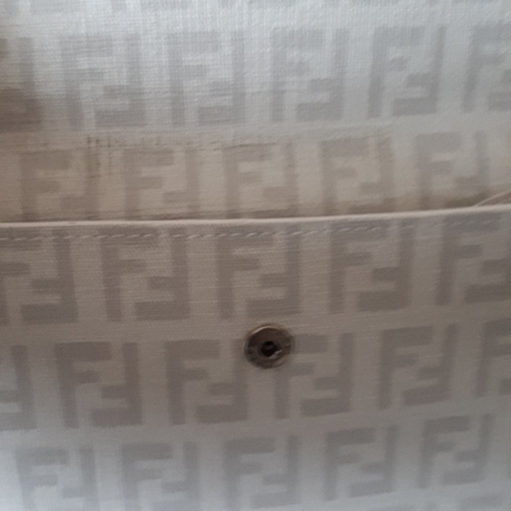 FENDI - Picture 5 of 7